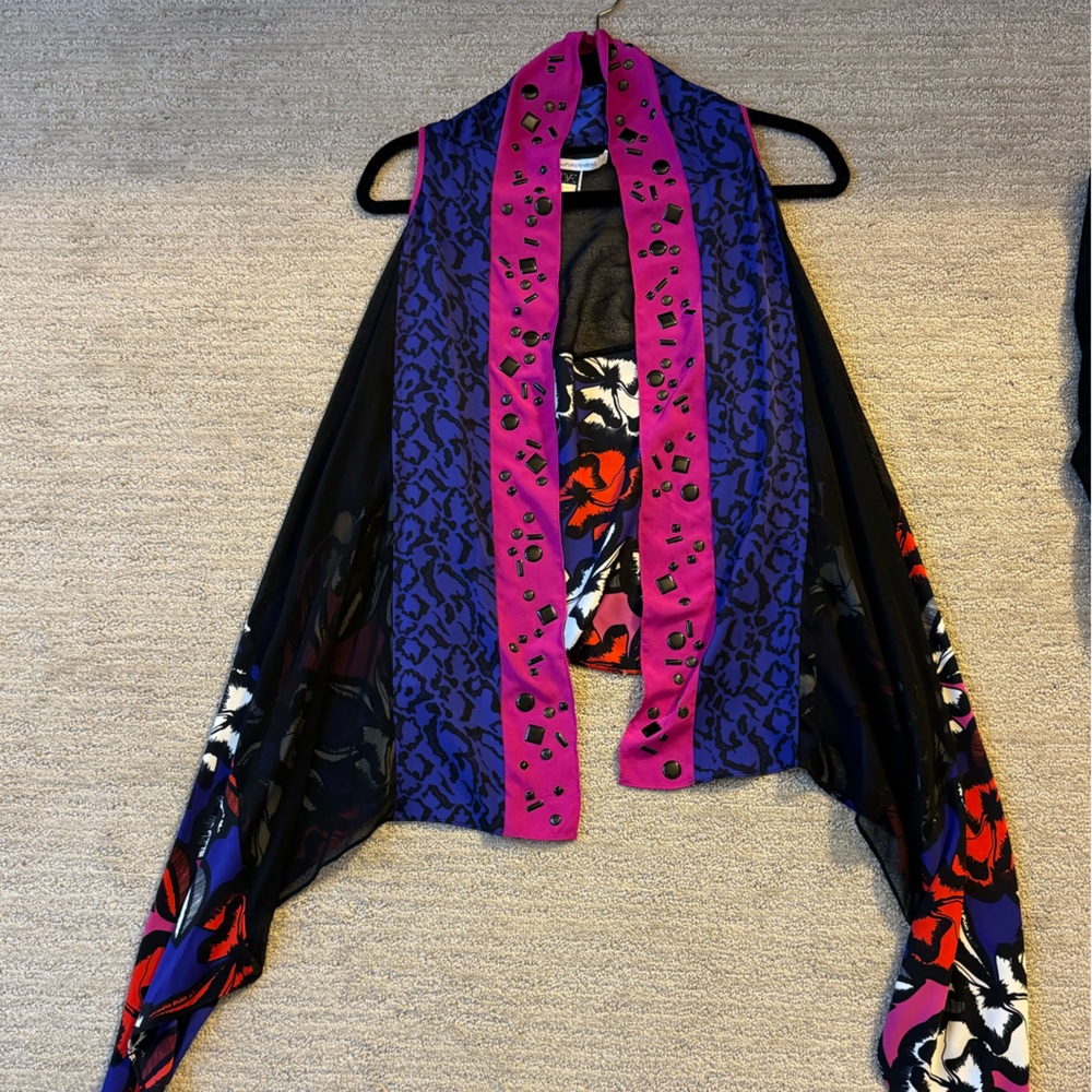 DVF statement vest